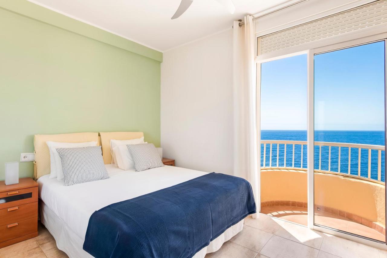 Beachfront Triplex With Swimming Pool & Parking Radazul Bagian luar foto