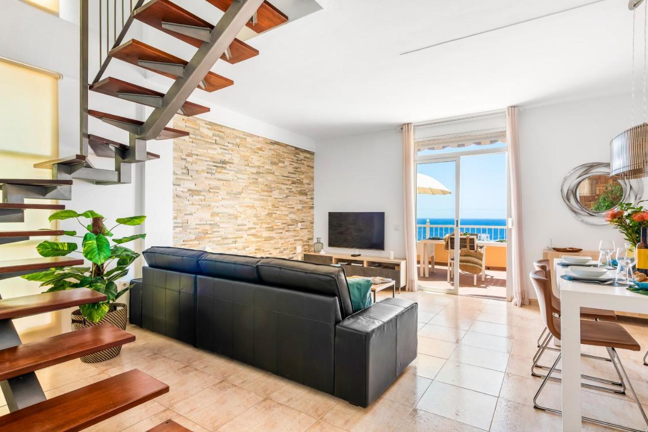 Beachfront Triplex With Swimming Pool & Parking Radazul Bagian luar foto