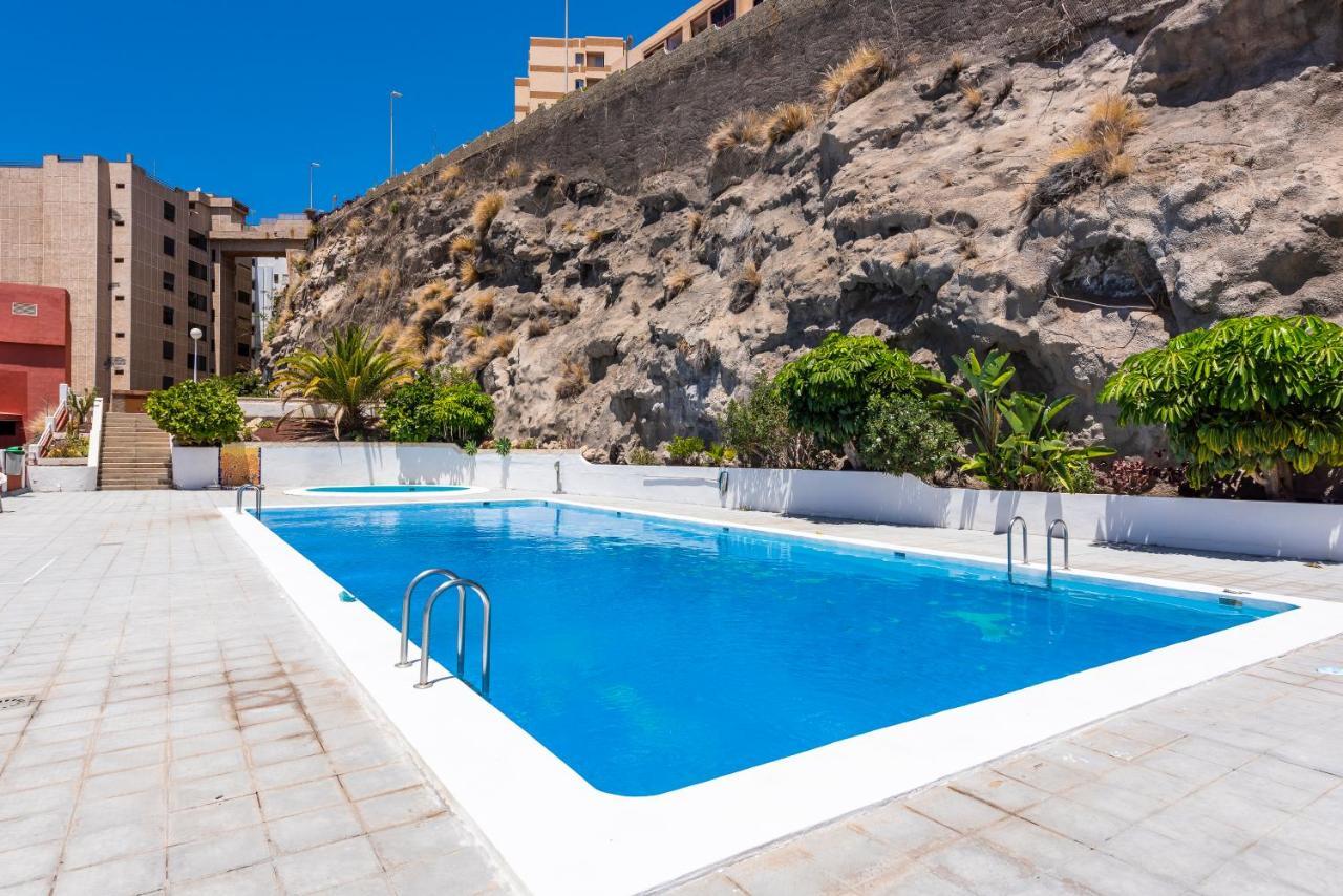 Beachfront Triplex With Swimming Pool & Parking Radazul Bagian luar foto