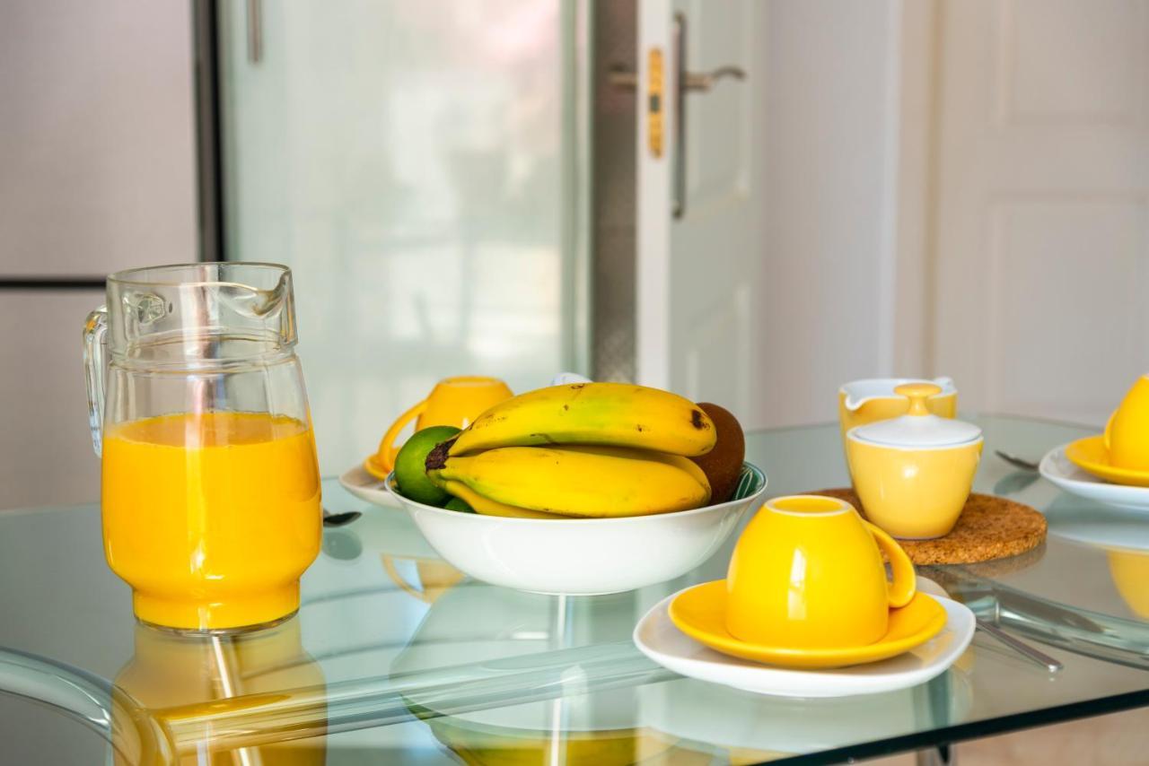 Beachfront Triplex With Swimming Pool & Parking Radazul Bagian luar foto