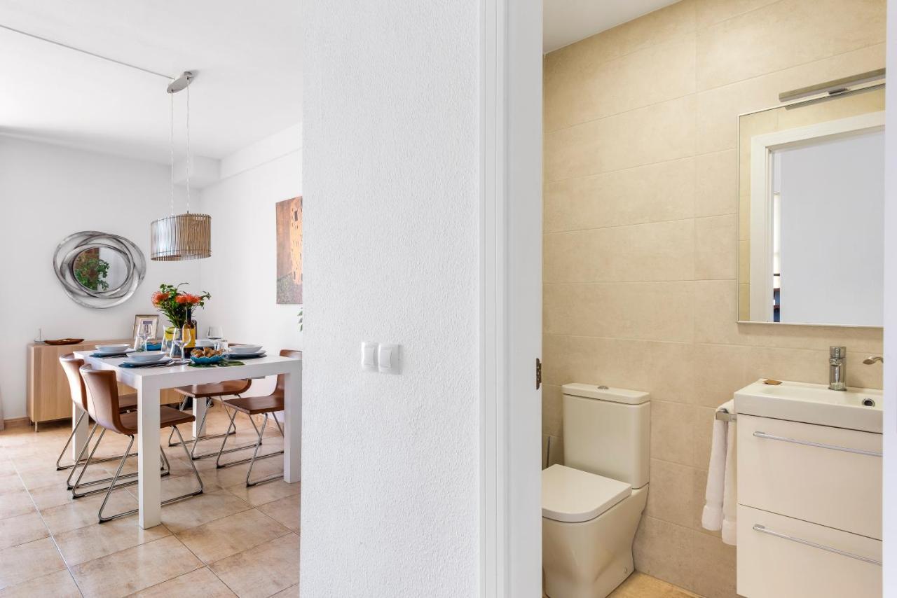 Beachfront Triplex With Swimming Pool & Parking Radazul Bagian luar foto