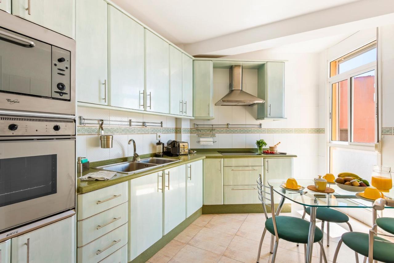 Beachfront Triplex With Swimming Pool & Parking Radazul Bagian luar foto