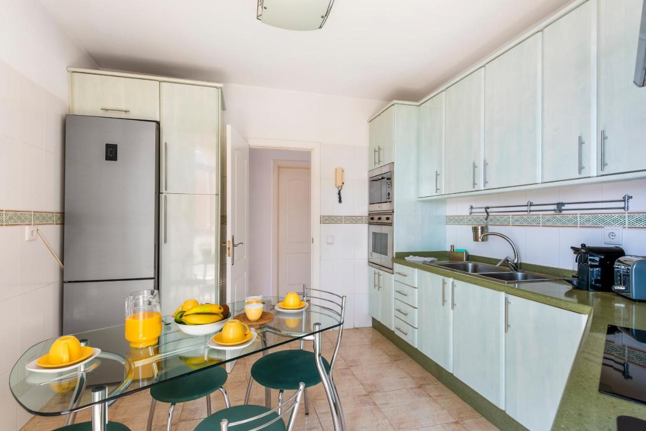 Beachfront Triplex With Swimming Pool & Parking Radazul Bagian luar foto
