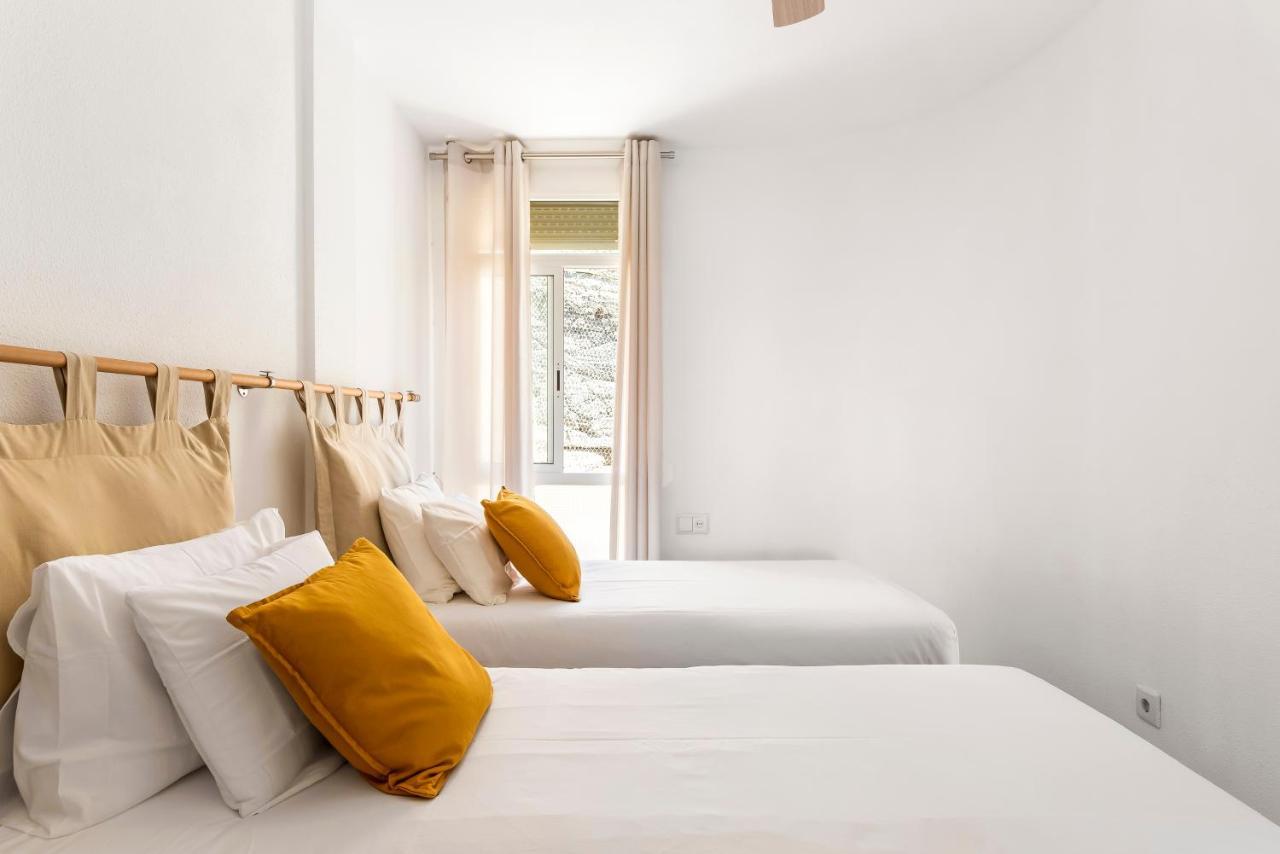 Beachfront Triplex With Swimming Pool & Parking Radazul Bagian luar foto